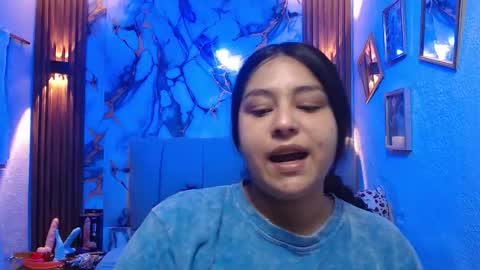 chloe_smith5 online show from 03-19-26, 01:15