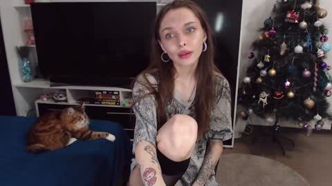 Chloe online show from 12-24-24, 08:38