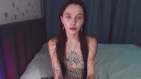 Chloe online show from 11-12-25, 02:17