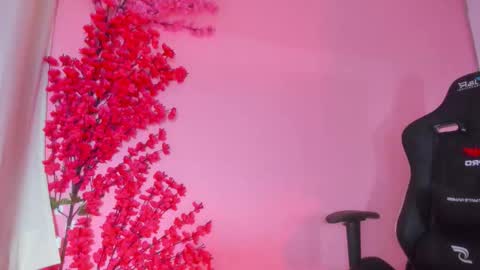 Chloe Miller  online show from 12-18-25, 03:01