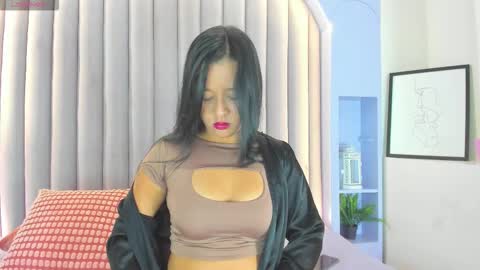 C H L O E  online show from 02-10-26, 11:36