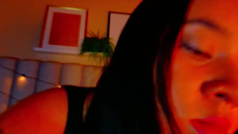 C H L O E  online show from 02-21-26, 11:33