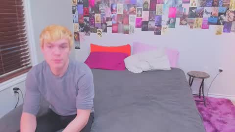 Chloe Night  Milo Night online show from 01-26-25, 06:07