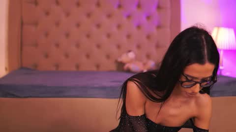 Chlo online show from 02-10-26, 04:05