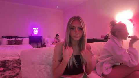 chloeros3e online show from 09-26-25, 05:28