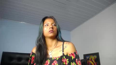 chloewills_ online show from 01-05-26, 05:27