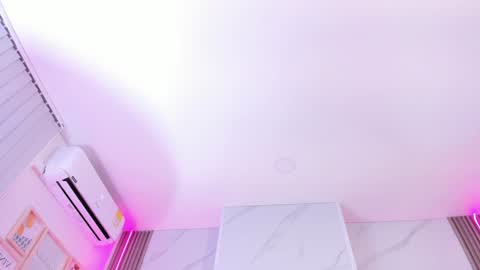 Snapshot of chlooee_ chatting on 12-31-24, 01:26 Chlooe online show from 12-31-24, 01:26
