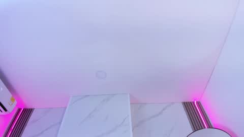 Snapshot of chlooee_ chatting on 01-07-25, 01:17 Chlooe online show from 01-07-25, 01:17