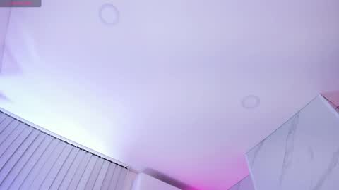 Snapshot of chlooee_ chatting on 01-08-25, 04:34 Chlooe online show from 01-08-25, 04:34