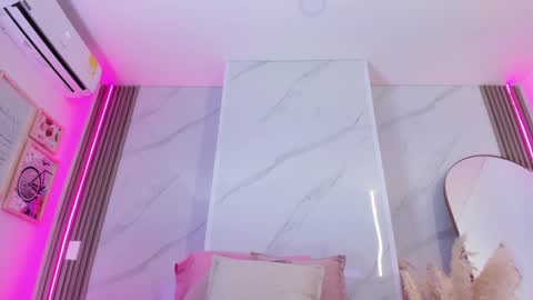 Snapshot of chlooee_ chatting on 01-30-25, 12:27 Chlooe online show from 01-30-25, 12:27
