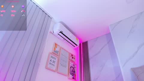Snapshot of chlooee_ chatting on 02-05-25, 01:04 Chlooe online show from 02-05-25, 01:04