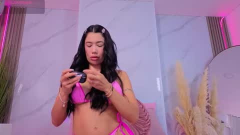 Snapshot of chlooee_ chatting on 09-11-25, 01:06 Chlooe online show from 09-11-25, 01:06