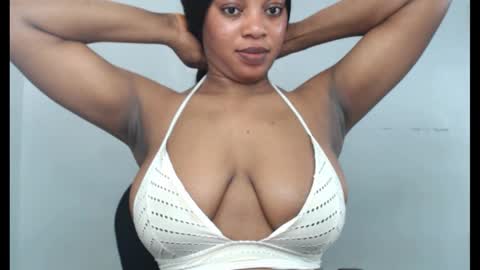 Snapshot of choco_chocox chatting on 10-16-25, 07:31 ESTHER online show from 10-16-25, 07:31