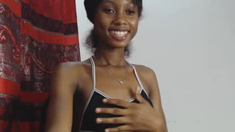 Snapshot of choco_petitqueen chatting on 12-13-24, 08:09 choco_petitqueen online show from 12-13-24, 08:09