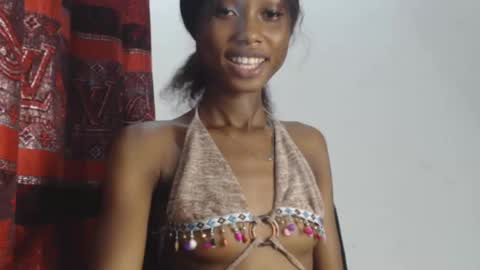 Snapshot of choco_petitqueen chatting on 12-26-24, 07:24 choco_petitqueen online show from 12-26-24, 07:24