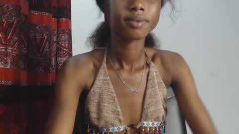 Snapshot of choco_petitqueen chatting on 12-31-24, 06:37 choco_petitqueen online show from 12-31-24, 06:37