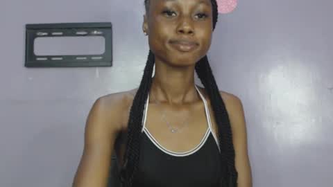 Snapshot of choco_petitqueen chatting on 01-11-25, 09:36 choco_petitqueen online show from 01-11-25, 09:36