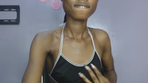 Snapshot of choco_petitqueen chatting on 01-12-25, 06:16 choco_petitqueen online show from 01-12-25, 06:16