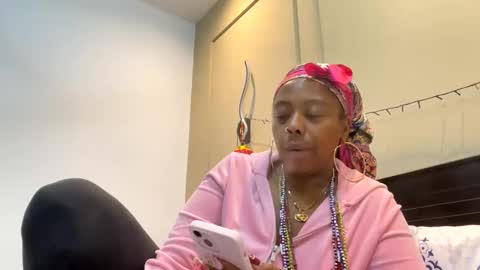 ChocolateCakeQueen online show from 03-03-25, 02:26