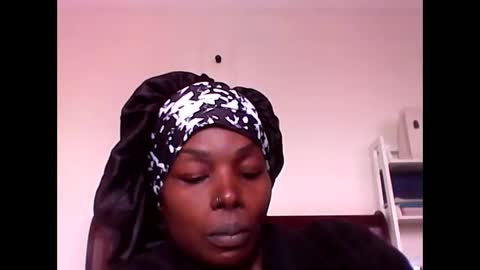 Snapshot of chocolatedrop_ chatting on 09-21-25, 04:41 chocolatedrop_ online show from 09-21-25, 04:41
