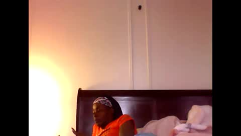 Snapshot of chocolatedrop_ chatting on 09-30-25, 12:21 chocolatedrop_ online show from 09-30-25, 12:21