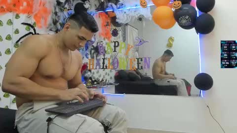 Chorey Thaylor online show from 10-11-25, 03:10