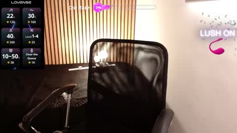 Snapshot of chris_magnum_ chatting on 09-14-25, 03:33 cris         Twitter magnum101010 insta magnumc20 online show from 09-14-25, 03:33