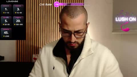 Snapshot of chris_magnum_ chatting on 10-13-25, 12:32 cris         Twitter magnum101010 insta magnumc20 online show from 10-13-25, 12:32
