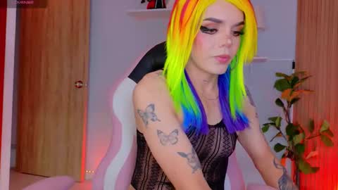 juli   Instagram july rv17 - Twitter juli rv17     online show from 02-16-26, 12:23