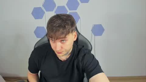 Chris Tyson online show from 12-27-24, 01:43