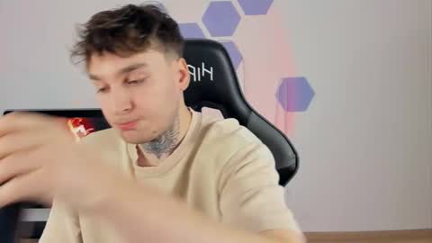 Chris Tyson online show from 12-29-24, 08:55