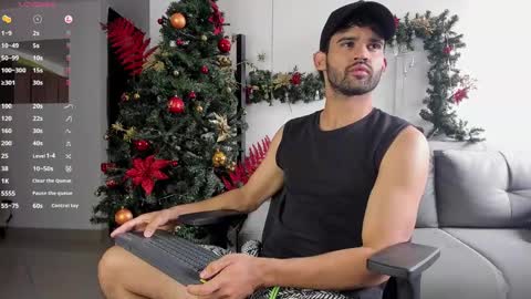 Snapshot of chrisandrew_ chatting on 12-24-24, 02:01 Im Chirs IM MODEL INDEPENDT online show from 12-24-24, 02:01