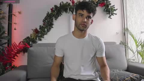 Snapshot of chrisandrew_ chatting on 12-27-24, 06:10 Im Chirs IM MODEL INDEPENDT online show from 12-27-24, 06:10