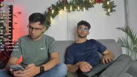 Snapshot of chrisandrew_ chatting on 12-28-24, 03:58 Im Chirs IM MODEL INDEPENDT online show from 12-28-24, 03:58