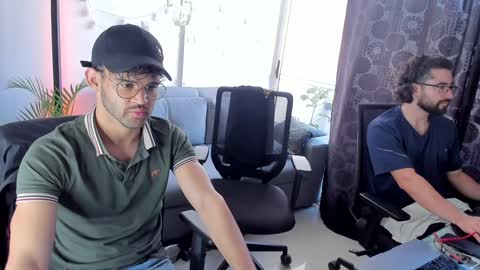 Snapshot of chrisandrew_ chatting on 01-17-25, 08:11 Im Chirs IM MODEL INDEPENDT online show from 01-17-25, 08:11