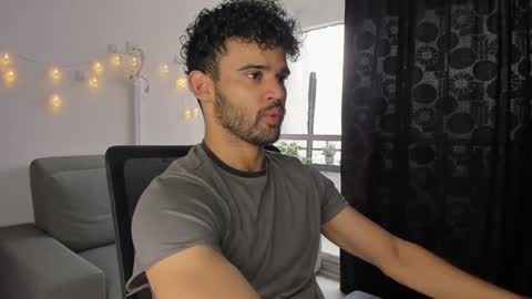 Snapshot of chrisandrew_ chatting on 01-24-25, 07:28 Im Chirs IM MODEL INDEPENDT online show from 01-24-25, 07:28