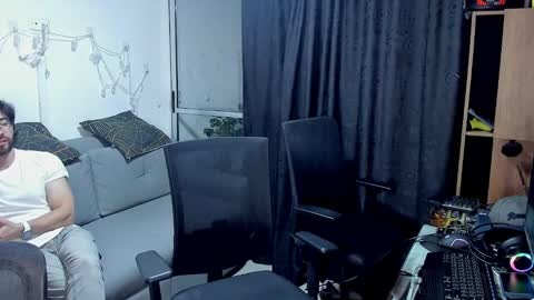Snapshot of chrisandrew_ chatting on 02-11-25, 12:49 Im Chirs IM MODEL INDEPENDT online show from 02-11-25, 12:49