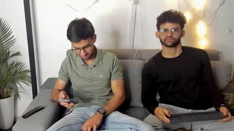 Snapshot of chrisandrew_ chatting on 02-15-25, 02:26 Im Chirs IM MODEL INDEPENDT online show from 02-15-25, 02:26