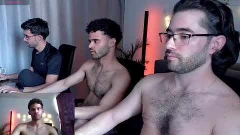 Snapshot of chrisandrew_ chatting on 02-21-25, 09:32 Im Chirs IM MODEL INDEPENDT online show from 02-21-25, 09:32