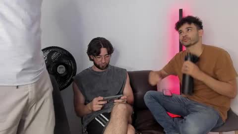 Snapshot of chrisandrew_ chatting on 09-18-25, 12:45 Im Chirs IM MODEL INDEPENDT online show from 09-18-25, 12:45