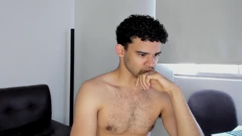 Snapshot of chrisandrew_ chatting on 10-17-25, 04:31 Im Chirs IM MODEL INDEPENDT online show from 10-17-25, 04:31