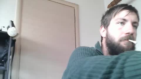 Snapshot of chrismipa1996 chatting on 01-12-25, 08:04 Chris online show from 01-12-25, 08:04