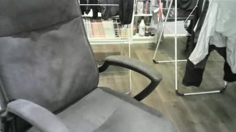 Snapshot of chrisprngr chatting on 09-21-25, 04:52 chrisprngr online show from 09-21-25, 04:52