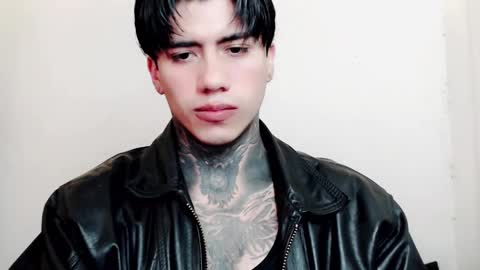 CHRIS  INDEPENT MODEL online show from 09-11-25, 01:33