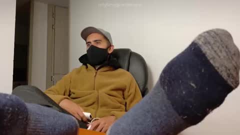 Snapshot of chrissmithin5 chatting on 09-29-25, 03:44 Cardamomo online show from 09-29-25, 03:44