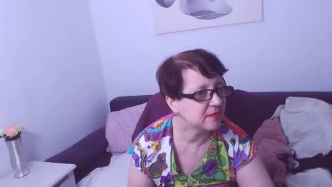 Christa online show from 09-29-25, 02:38