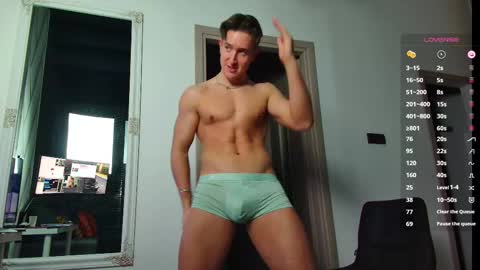 Snapshot of christianlevine_ chatting on 09-18-25, 05:48 UPVOTE ME ------ ILL DO SOMETHING FOR FREE online show from 09-18-25, 05:48