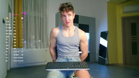 Snapshot of christianlevine_ chatting on 10-21-25, 07:47 UPVOTE ME ------ ILL DO SOMETHING FOR FREE online show from 10-21-25, 07:47