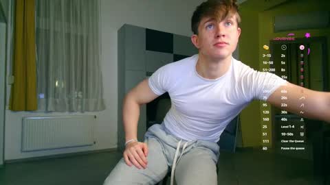 Snapshot of christianlevine_ chatting on 11-14-25, 03:00 UPVOTE ME ------ ILL DO SOMETHING FOR FREE online show from 11-14-25, 03:00