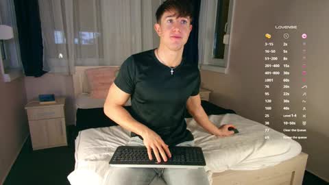 Snapshot of christianlevine_ chatting on 11-22-25, 06:40 UPVOTE ME ------ ILL DO SOMETHING FOR FREE online show from 11-22-25, 06:40